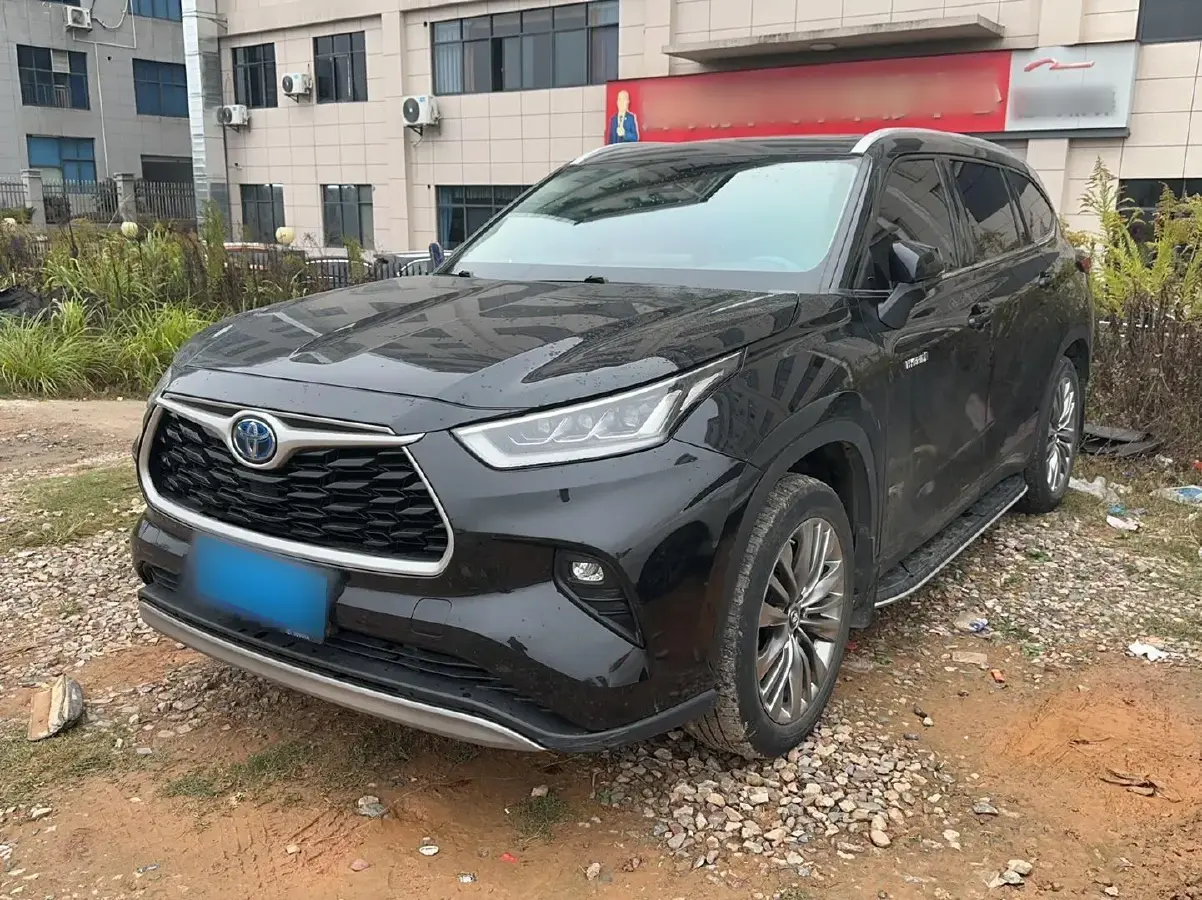 2022 Toyota Highlander 2.5L 192HP L4 E-CVT Hybrid