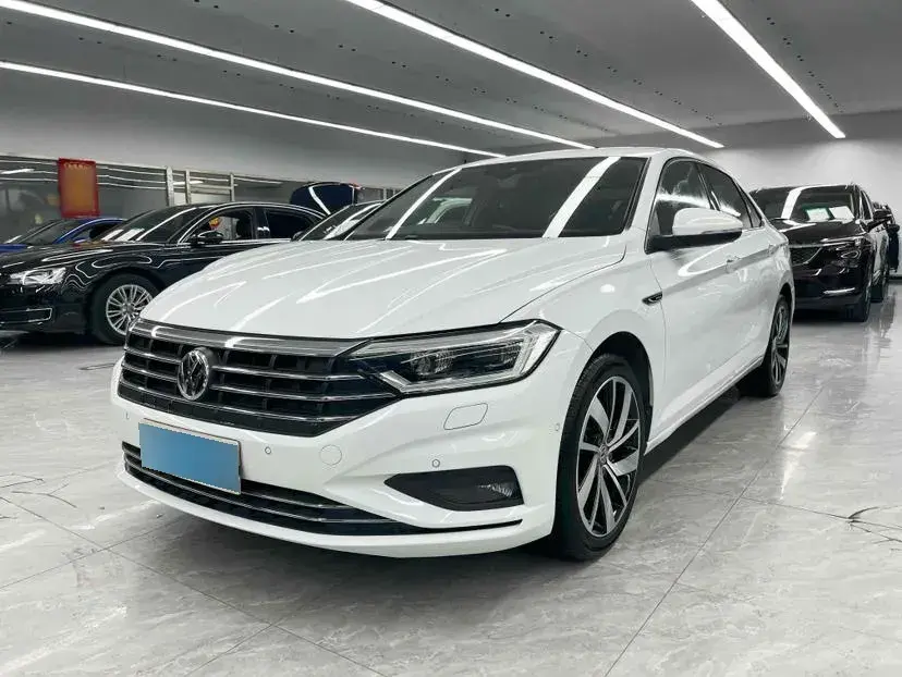 2019 Volkswagen Sagitar 1.4T 150HP L4 7DCT