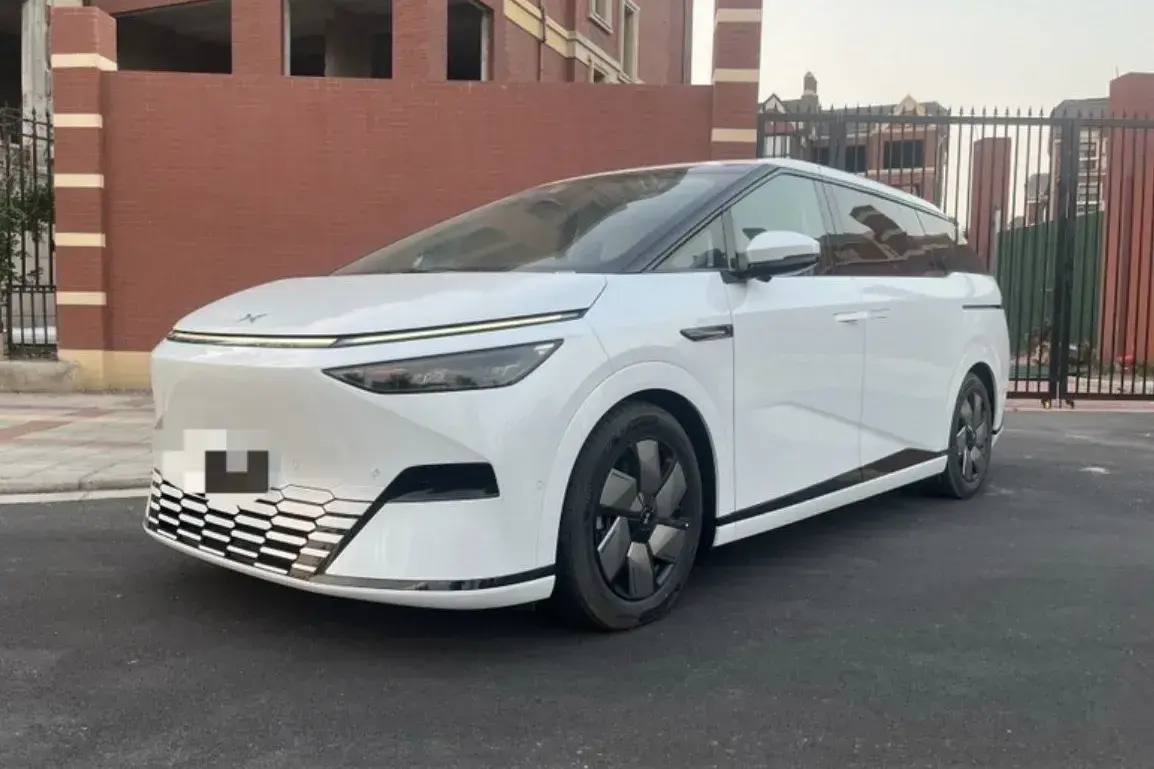 2024 Xpeng X9 BEV 101.5KWH