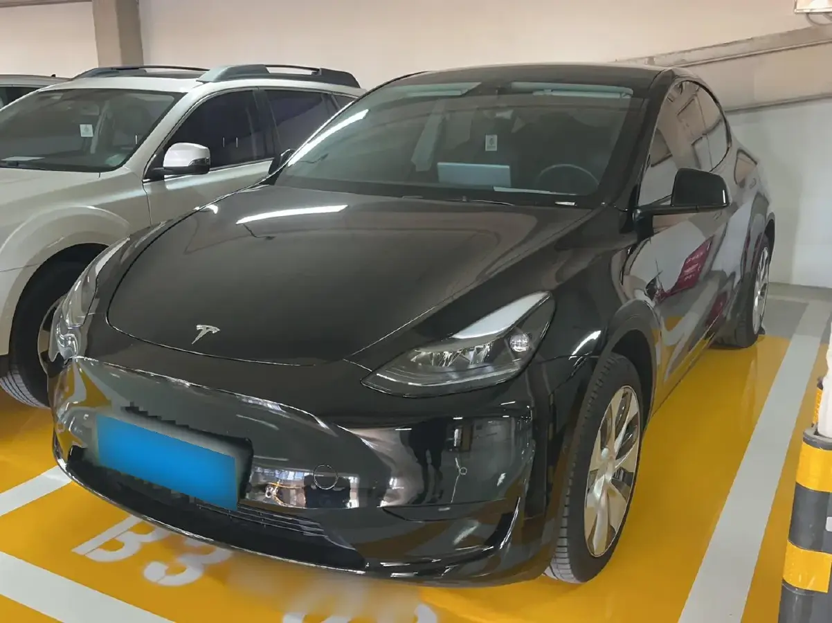 2022 Tesla Model Y BEV 60KWH