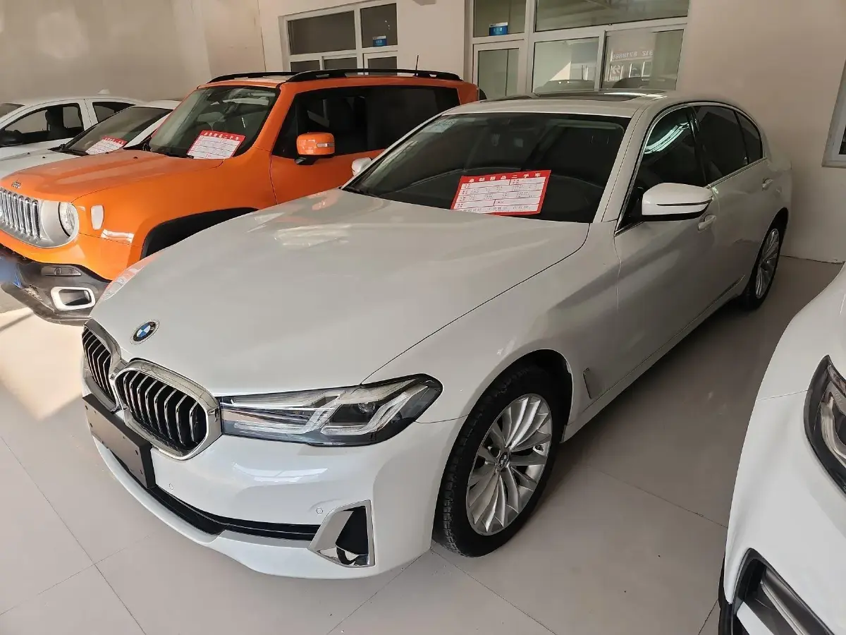 2022 BMW 5 Series 2.0T 184HP L4 8AT