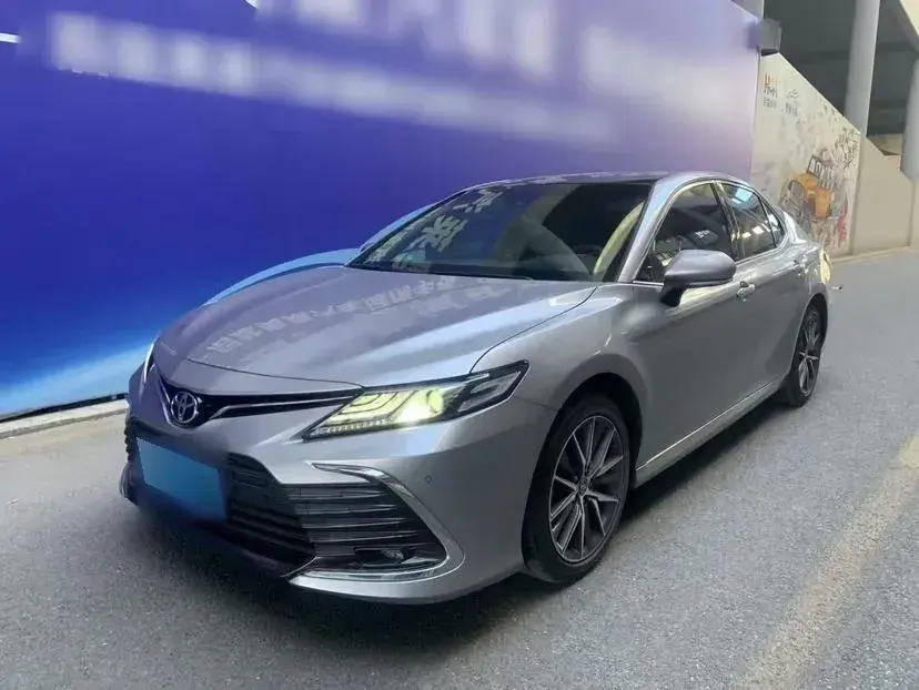 2021 Toyota Camry 2.5L 209HP L4 8AT