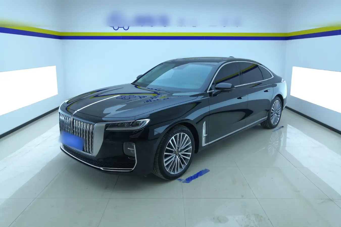 2023 HongQi H9 2.0T 252HP L4 7DCT
