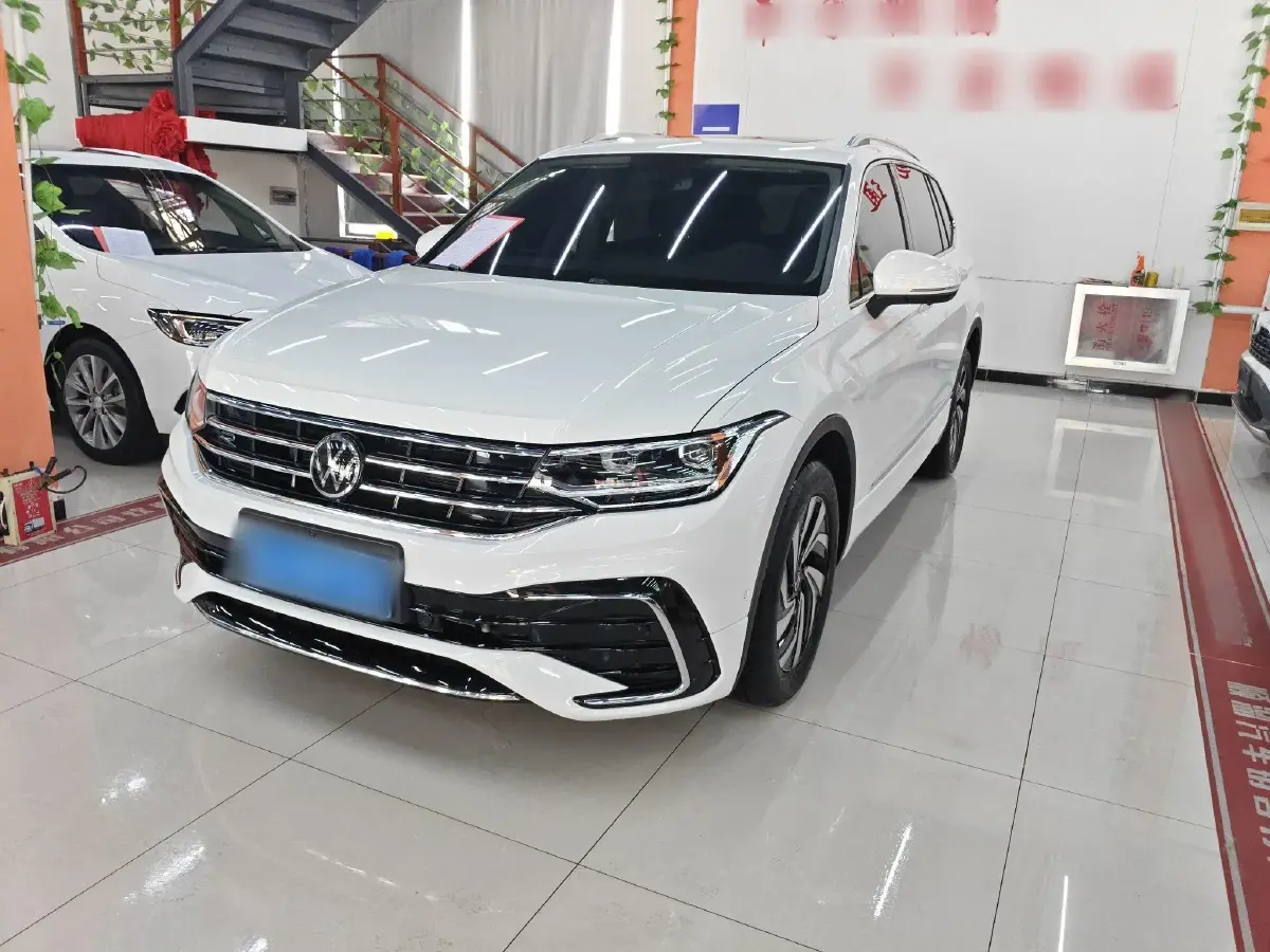 2024 Volkswagen Tiguan L 2.0T 186HP L4 7DCT