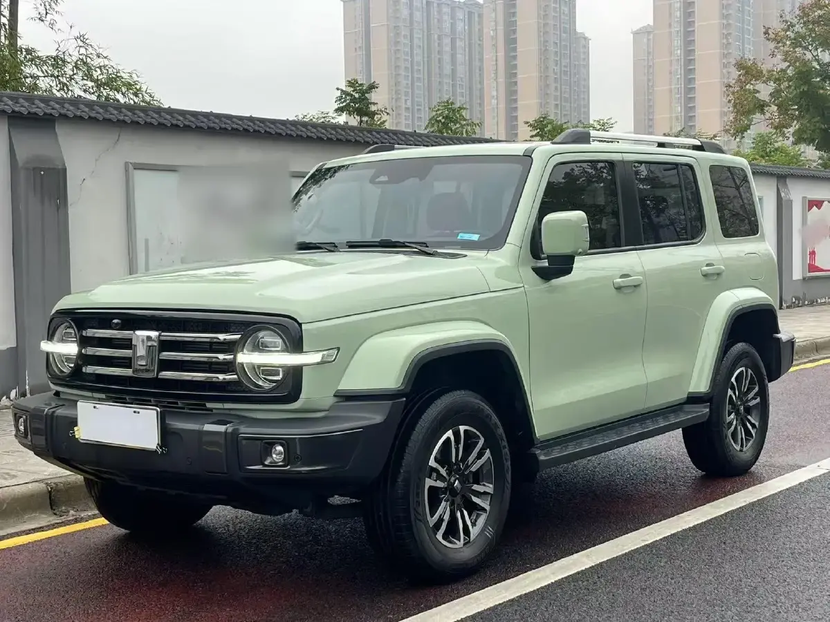 2023 Tank 300 2.0T 227HP L4 8AT