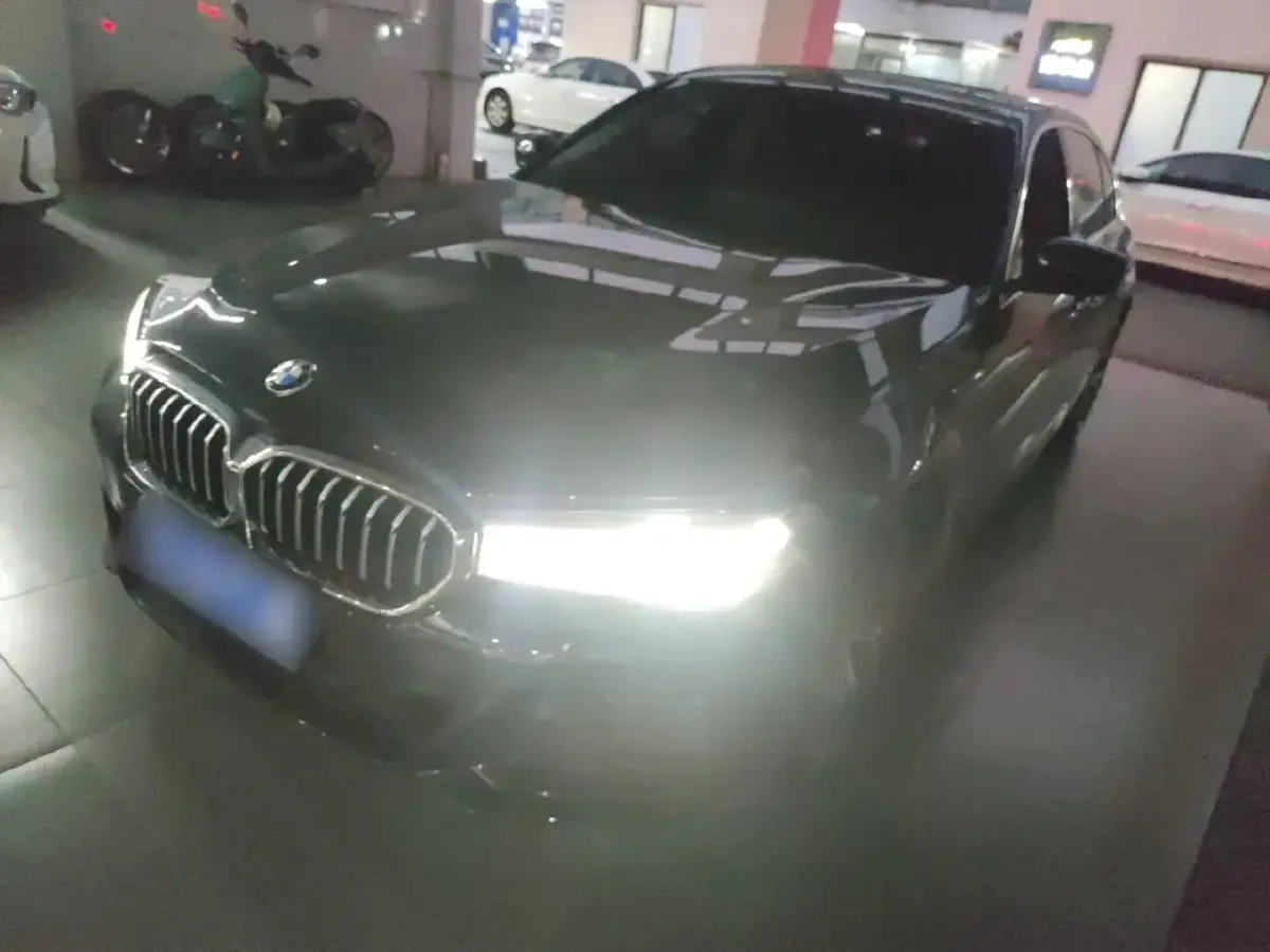2022 BMW 5 Series 2.0T 252HP L4 8AT