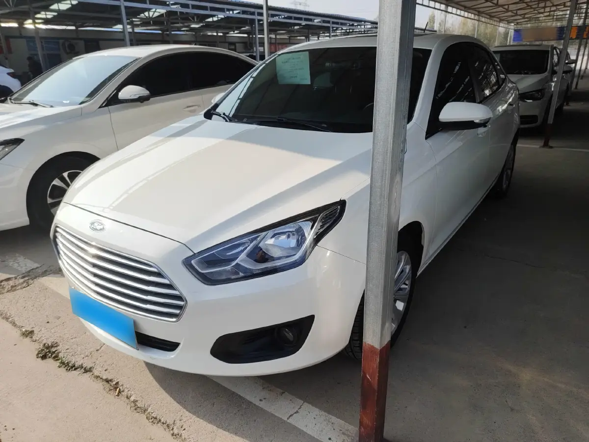 2017 Ford Escort 1.5L 113HP L4 6AT