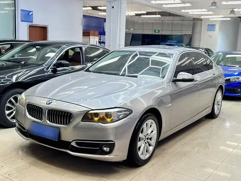 2013 BMW 5 Series 2.0T 218HP L4 8AT