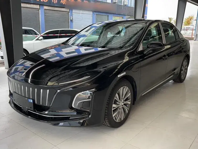2024 HongQi E-QM5 BEV 72KWH