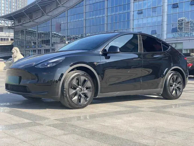 2023 Tesla Model Y BEV 60KWH