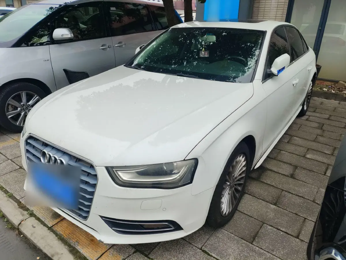 2015 Audi A4L 2.0T 180HP L4 CVT