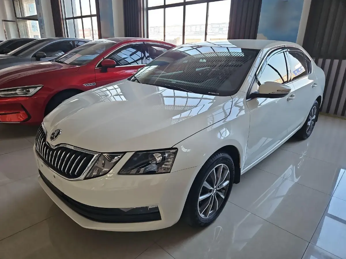 2021 Skoda Octavia 1.5L 113HP L4 6AT