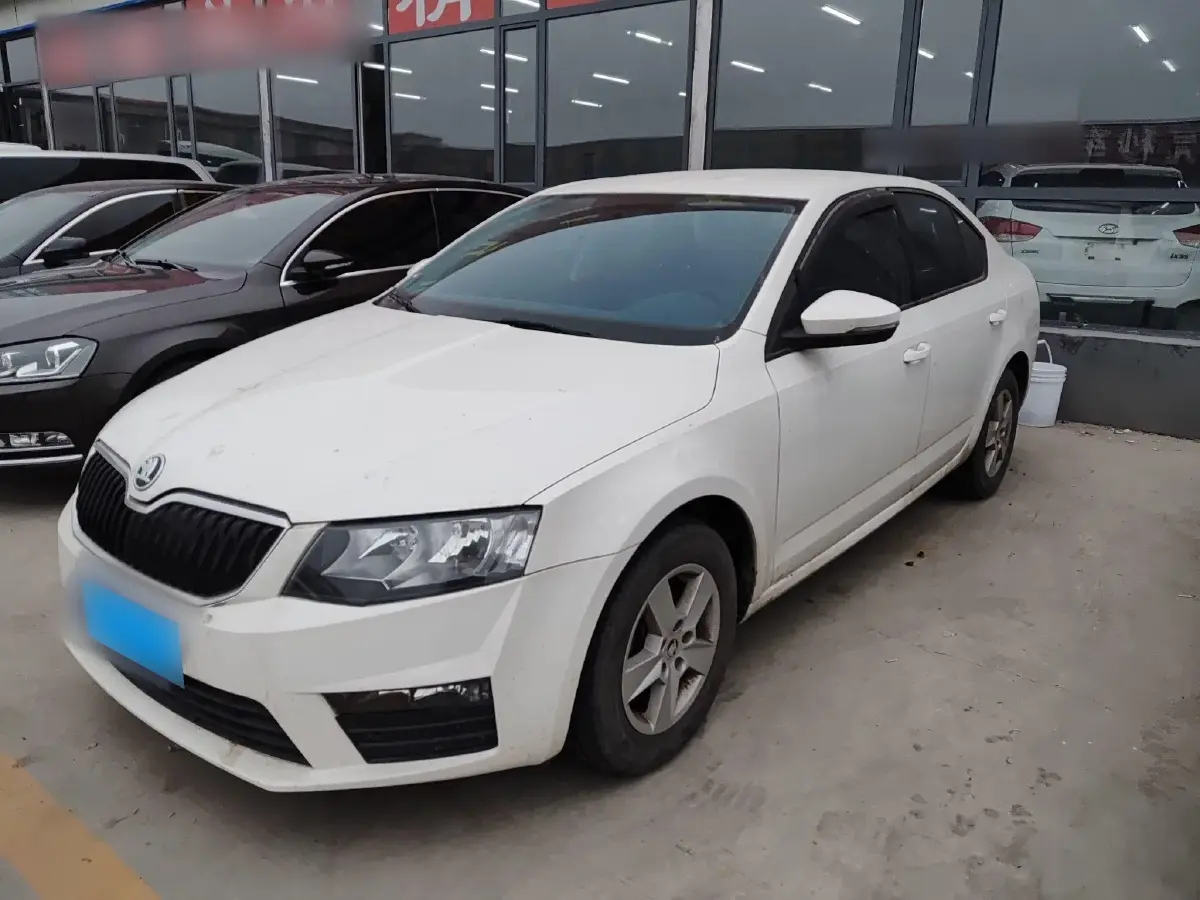 2017 Skoda Octavia 1.6L 110HP L4 6AT