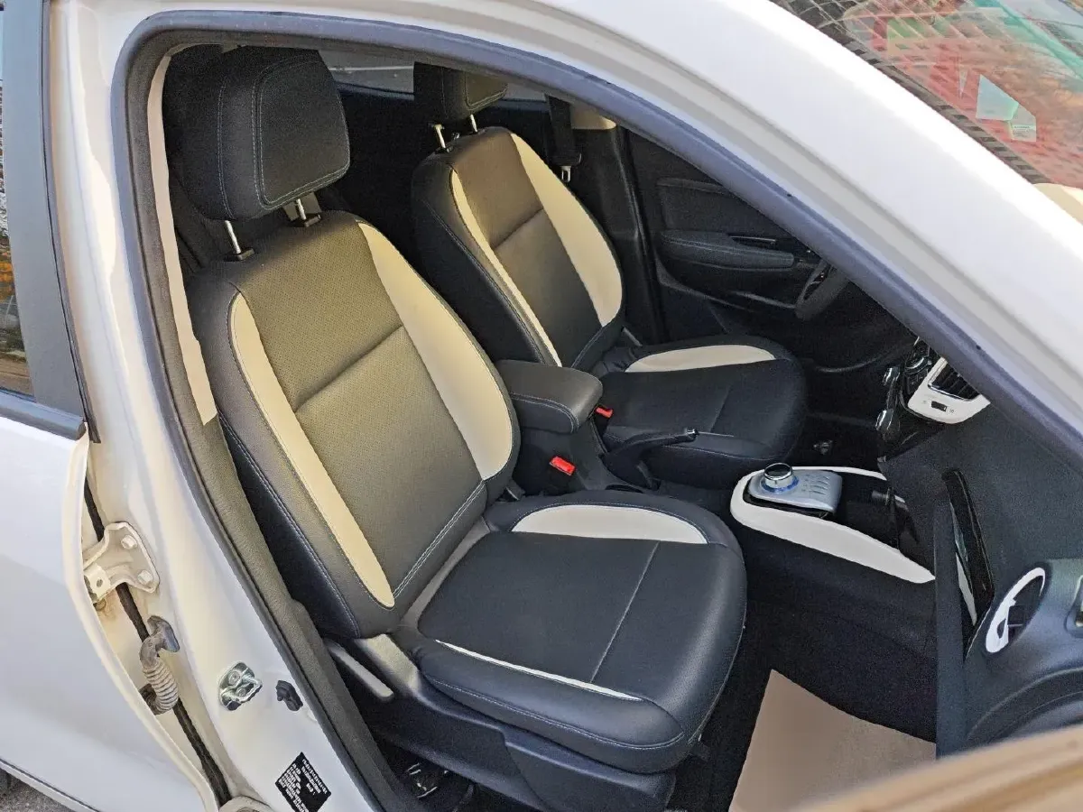 2018 ChangAn CS15 EV BEV 42.92KWH,autocango,china used car exporter,china ev exporter,chinese used car exporter,chinese used ev exporter