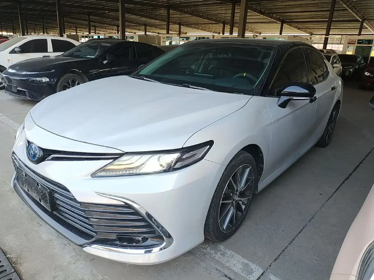 2021 Toyota Camry 2.5L 178HP L4 E-CVT Hybrid