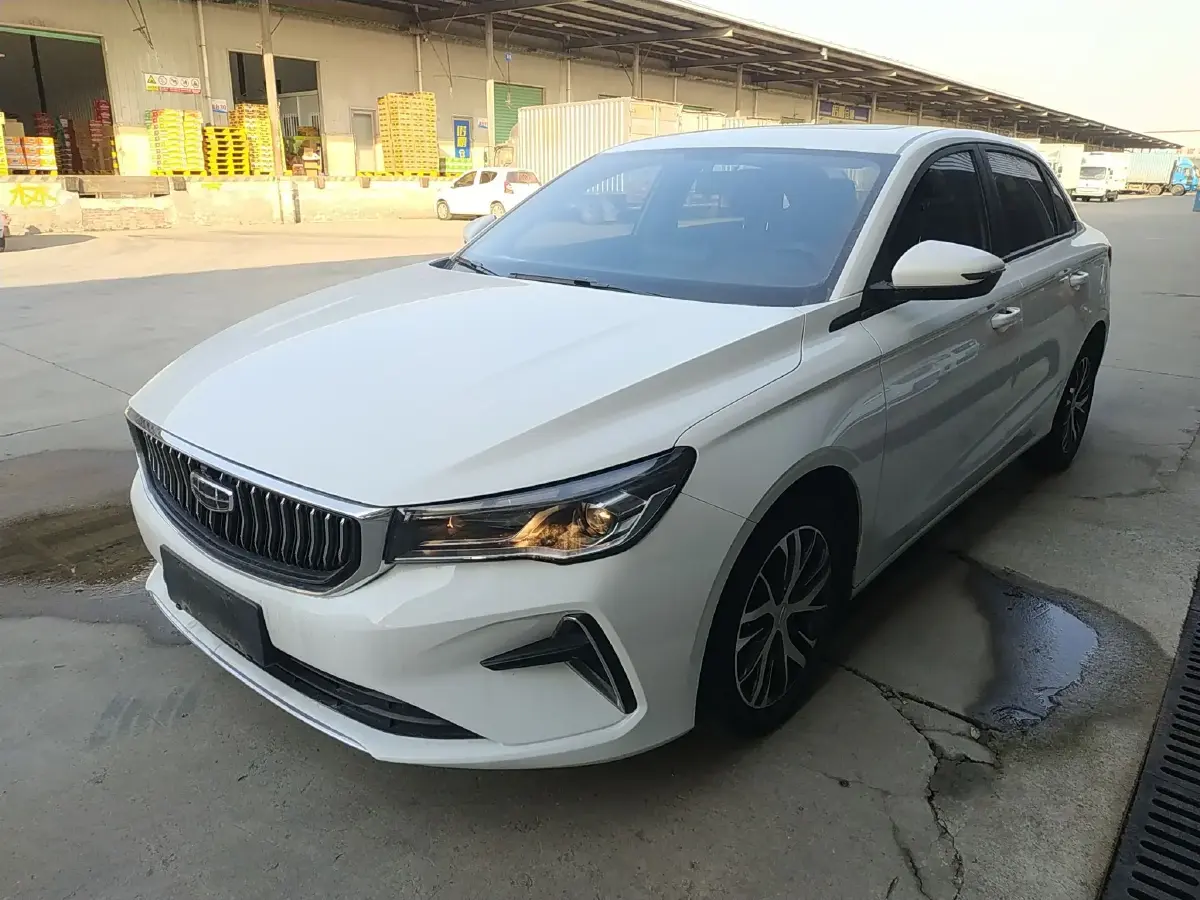 2022 Geely Emgrand 1.5L 114HP L4 CVT