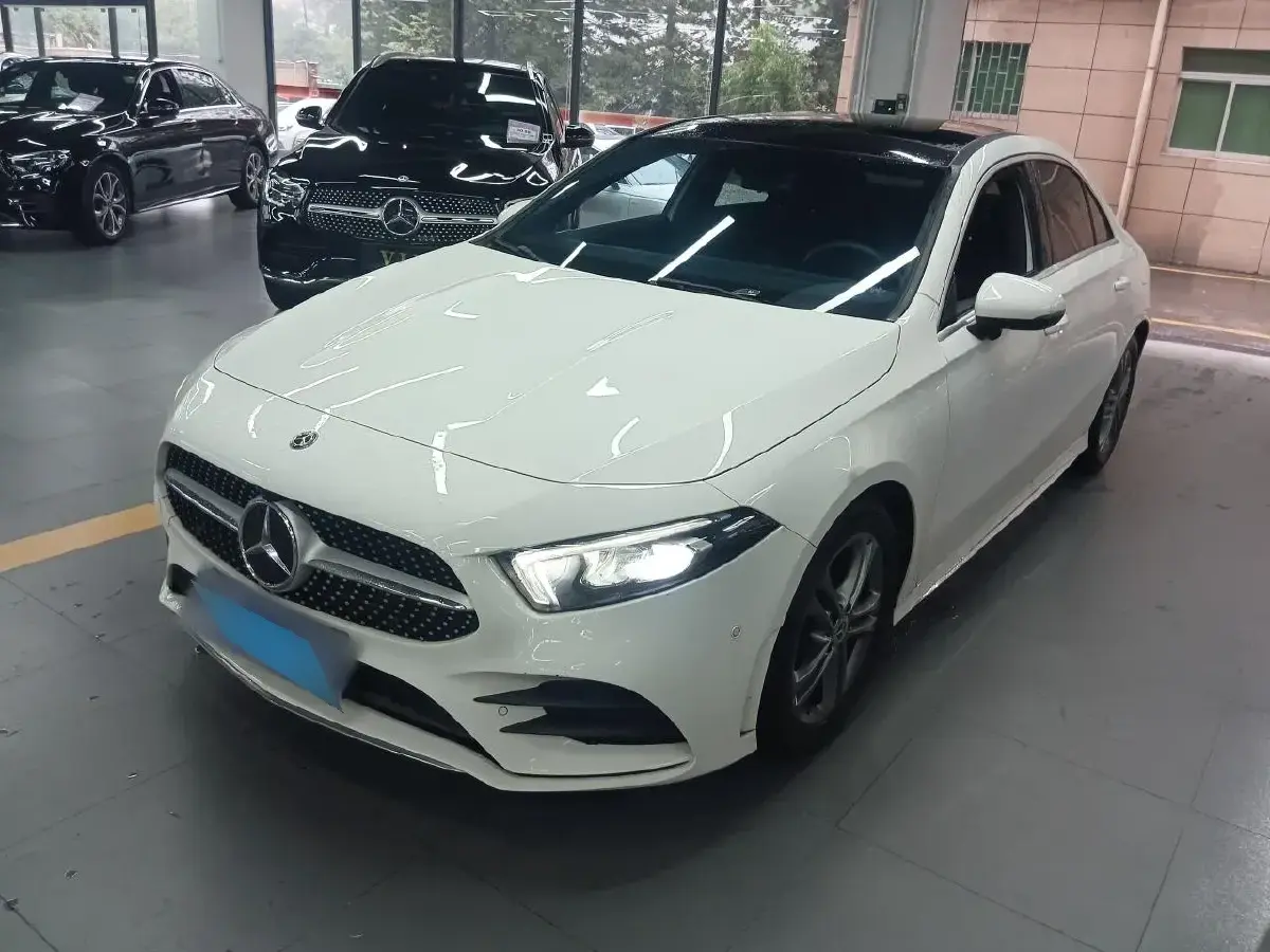 2020 Mercedes-Benz A Class 1.3T 136HP L4 7DCT