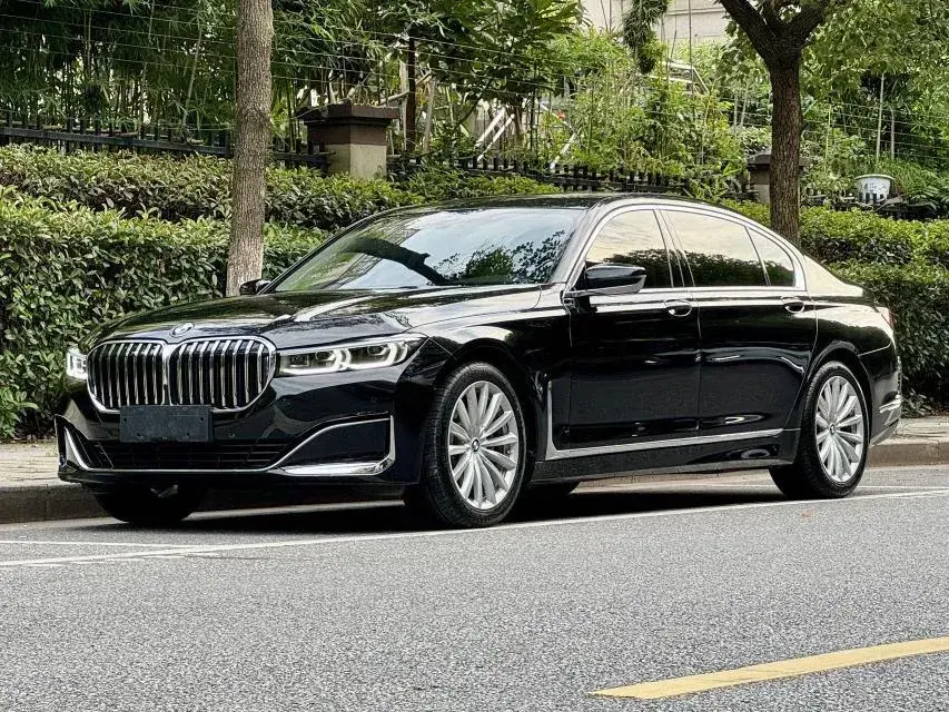 2019 BMW 7 Series 2.0T 265HP L4 8AT