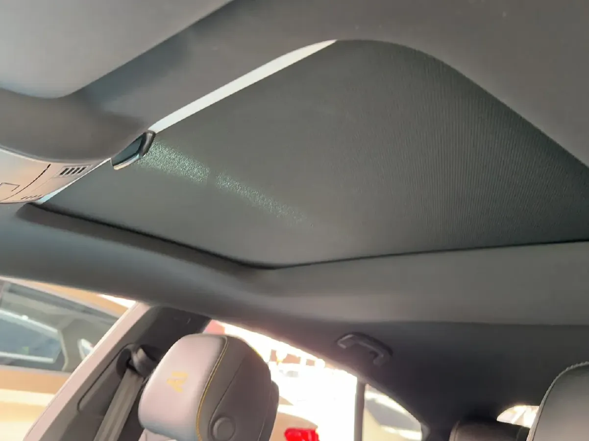 2023 Volkswagen CC 2.0T 220HP L4 7DCT,autocango,china used car exporter,china ev exporter,chinese used car exporter,chinese used ev exporter