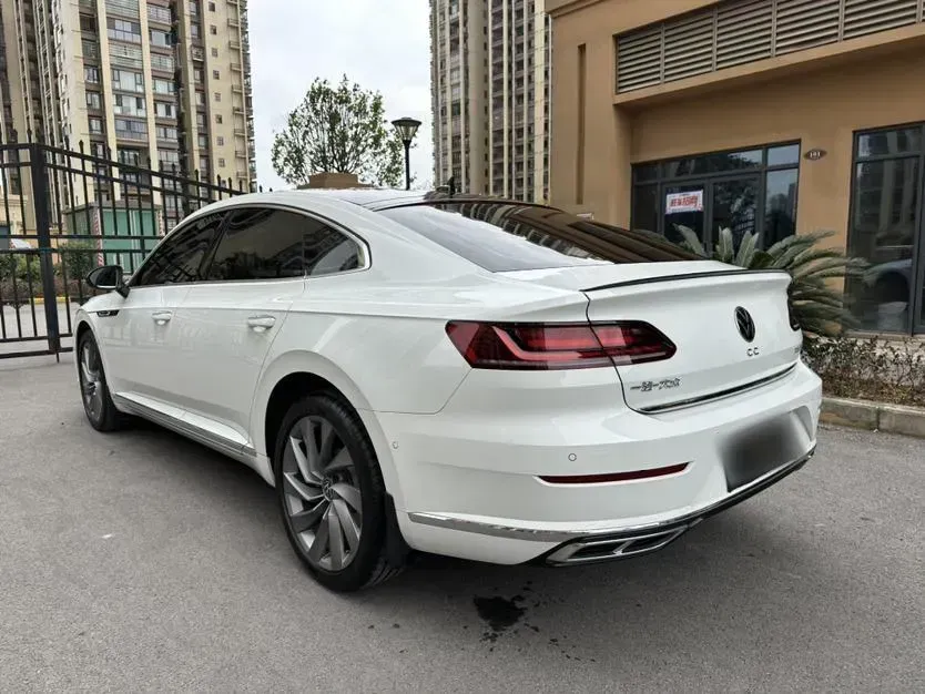 2023 Volkswagen CC 2.0T 220HP L4 7DCT,autocango,china used car exporter,china ev exporter,chinese used car exporter,chinese used ev exporter