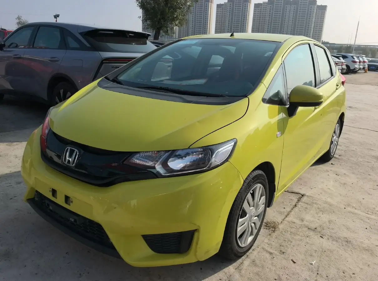 2014 Honda Fit 1.5L 131HP L4 CVT