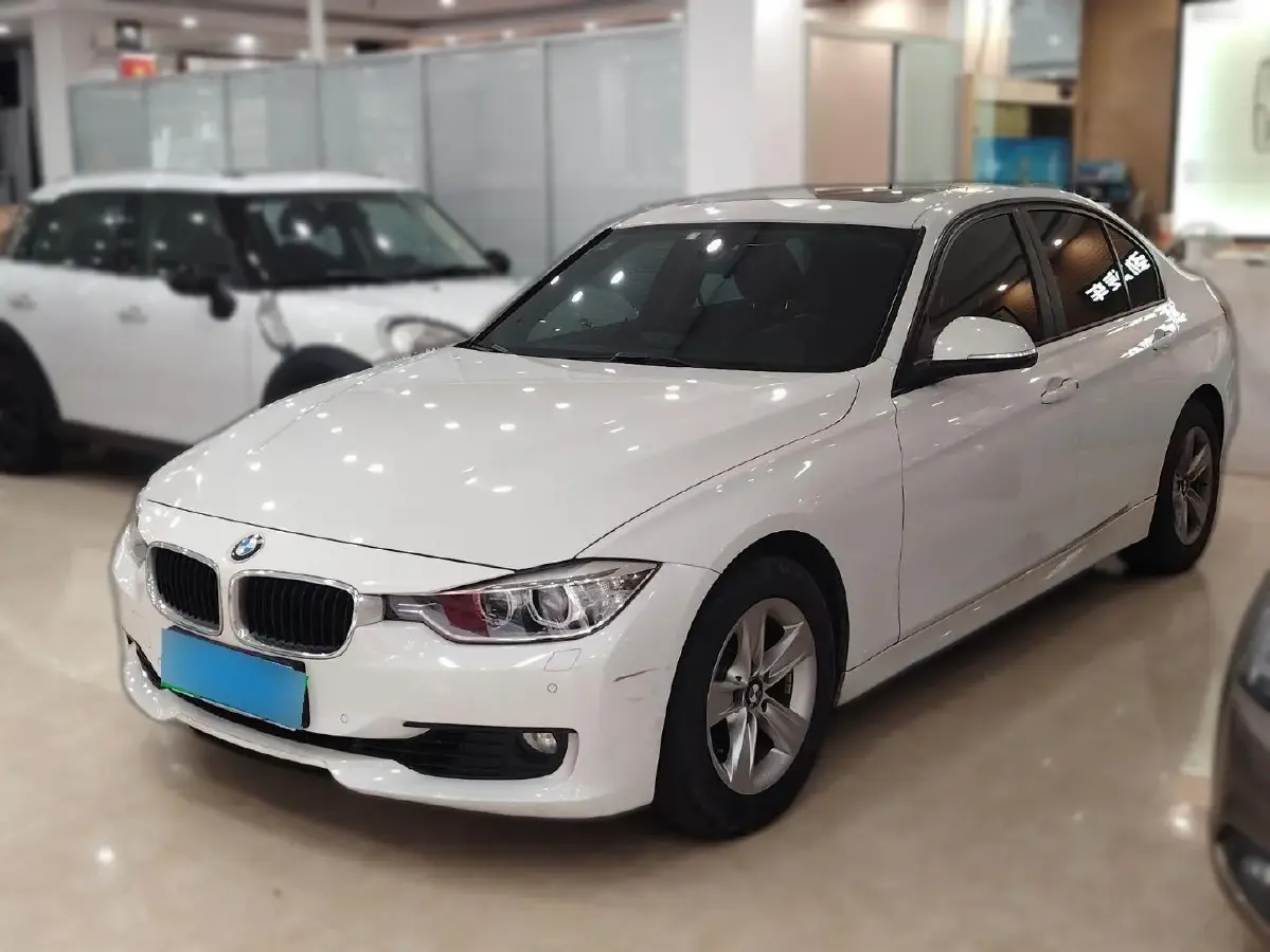 2015 BMW 3 Series 2.0T 184HP L4 8AT