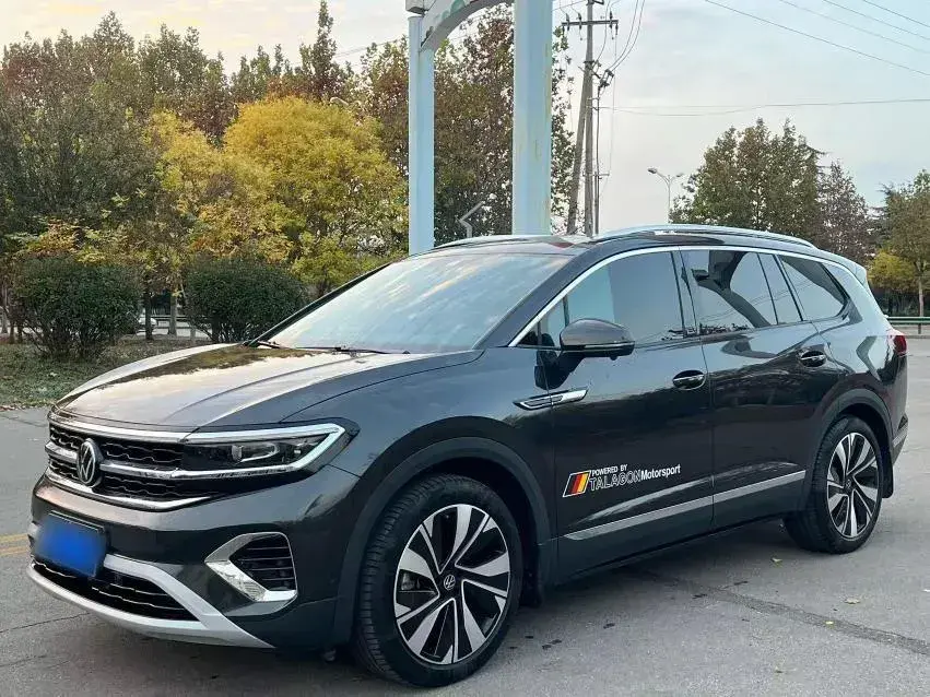 2022 Volkswagen Talagon 2.0T 220HP L4 7DCT