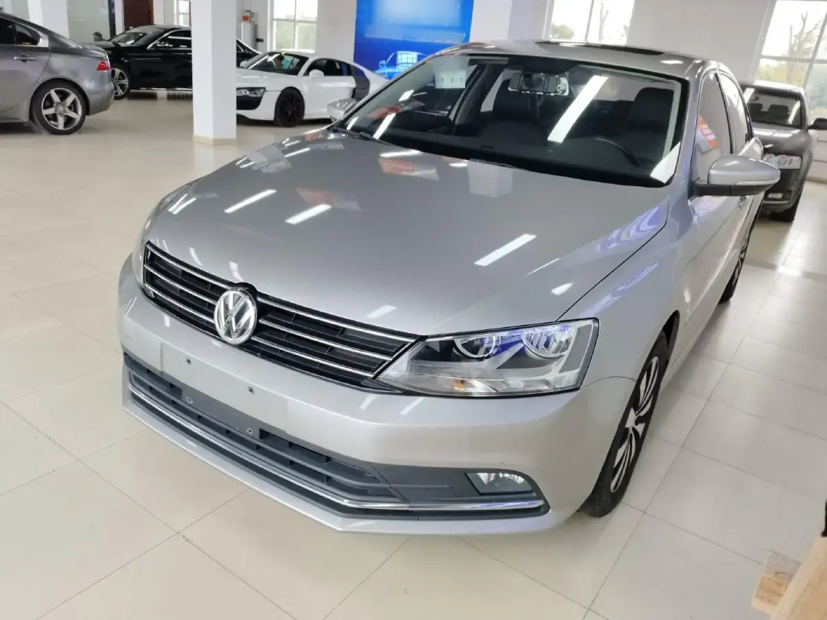 2018 Volkswagen Sagitar 1.4T 150HP L4 7DCT