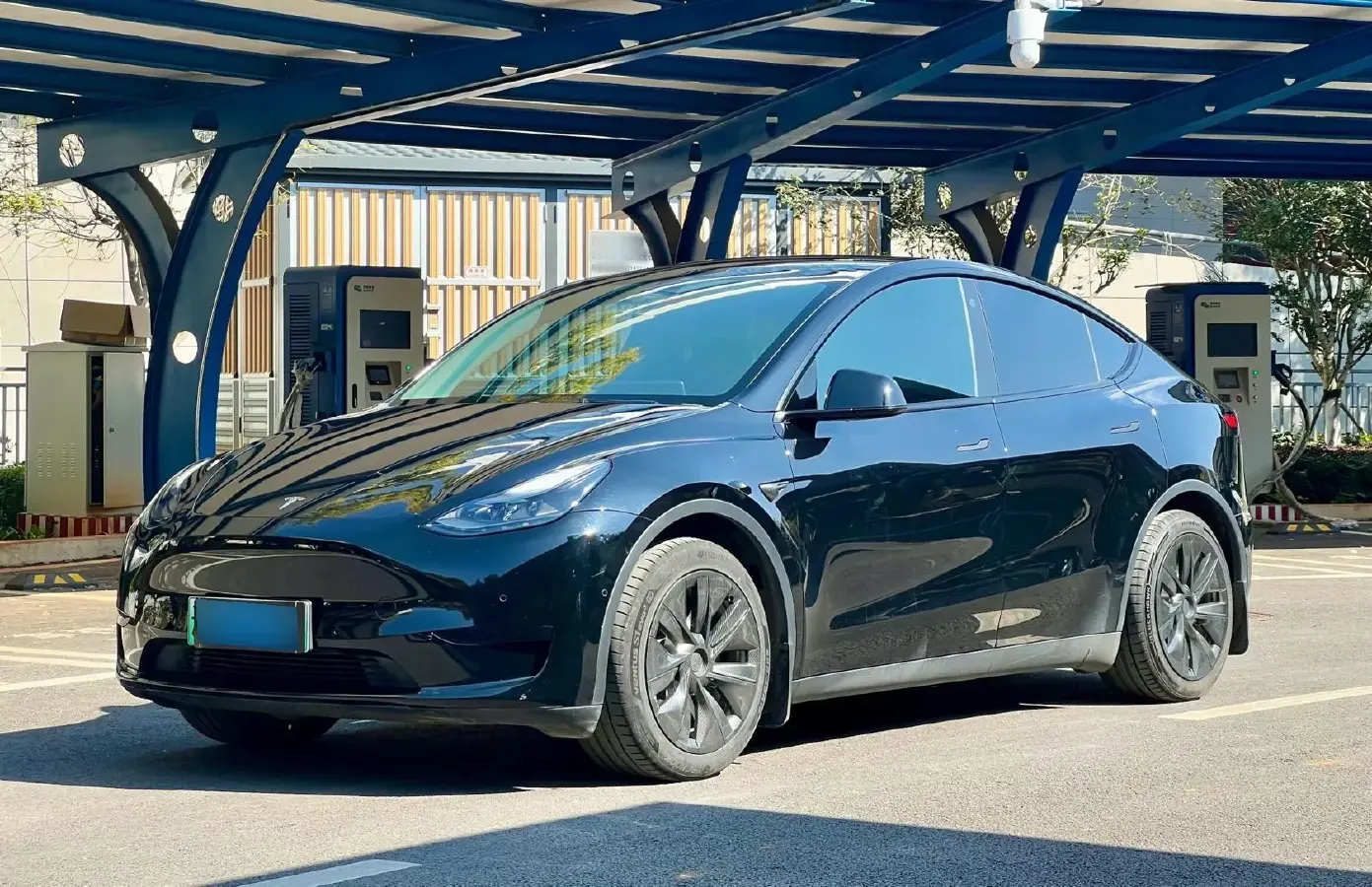 2022 Tesla Model Y BEV 60KWH