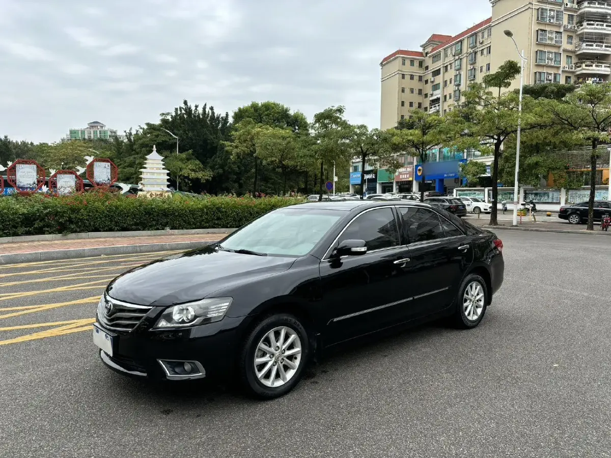 2013 Toyota Camry 2.0L 147HP L4 4AT