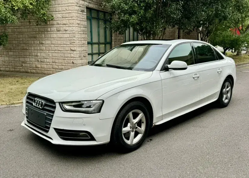 2013 Audi A4L 2.0T 180HP L4 CVT