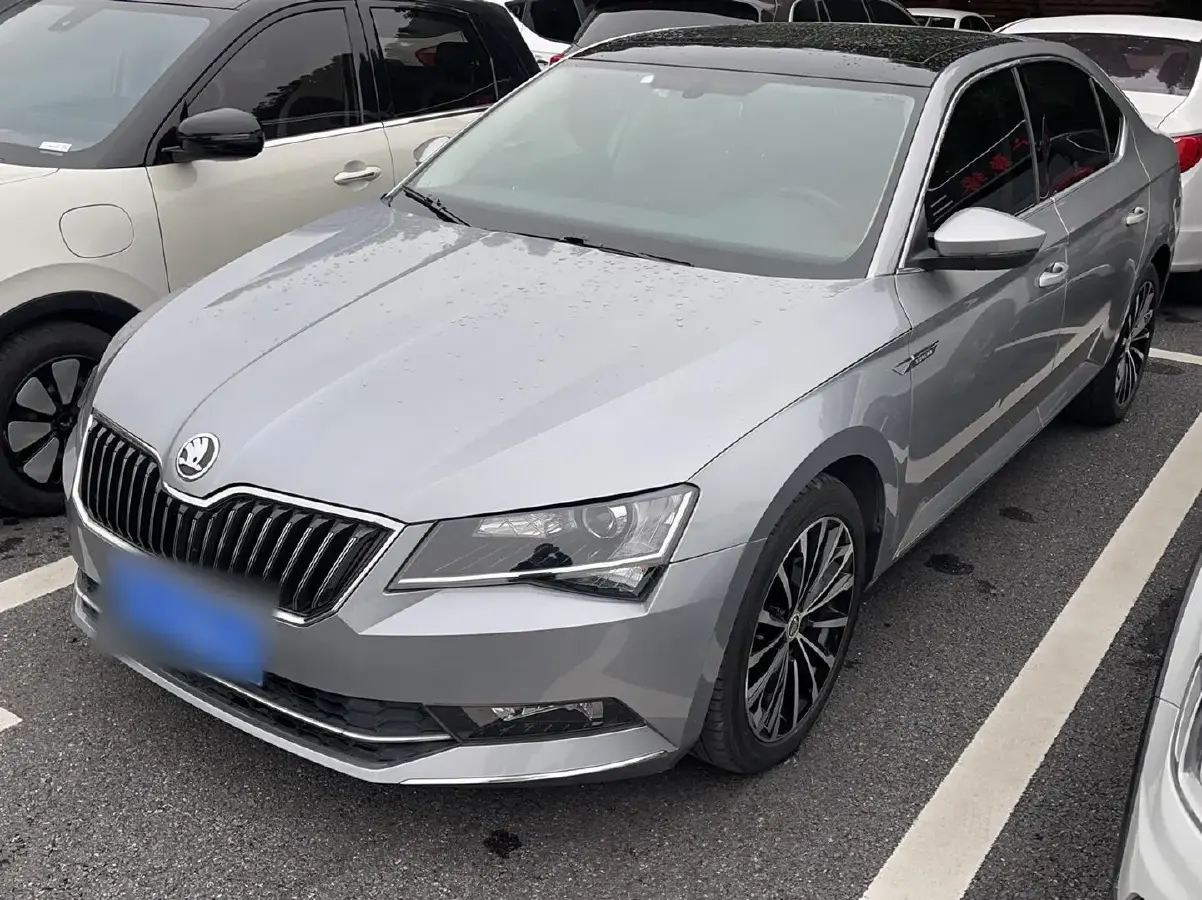 2016 Skoda Superb 1.8T 180HP L4 7DCT