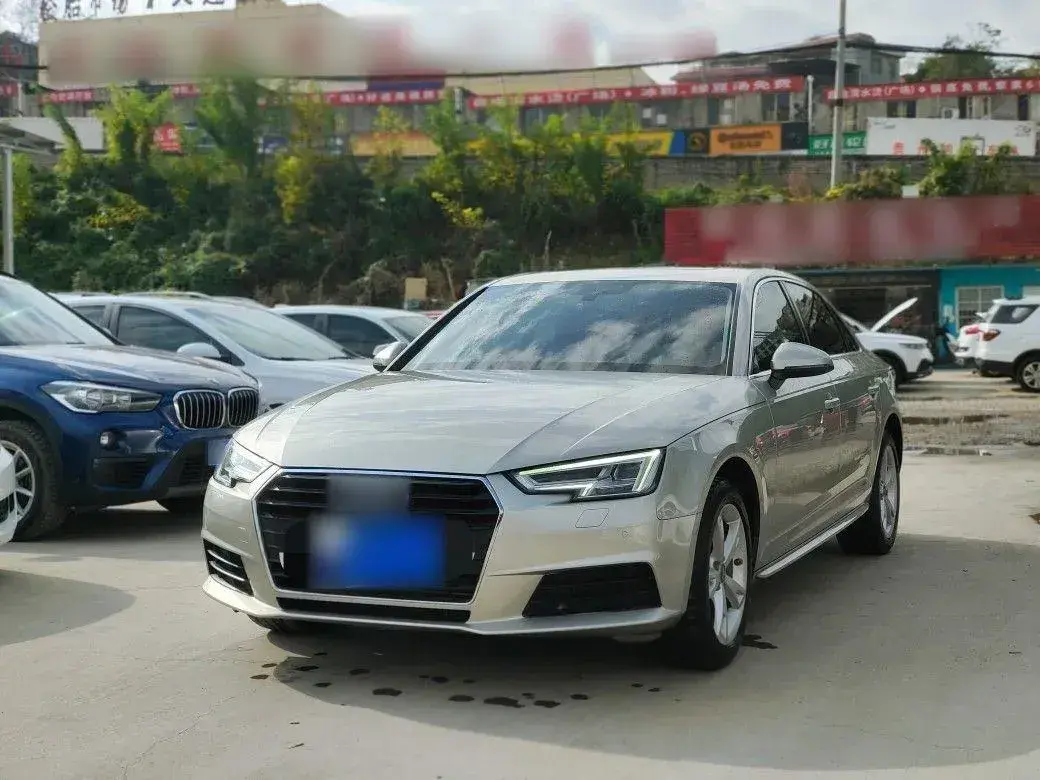 2017 Audi A4L 2.0T 190HP L4 7DCT