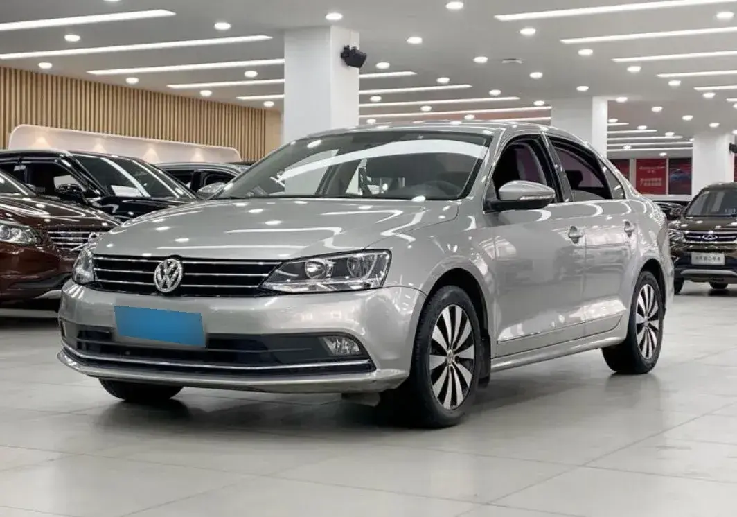 2017 Volkswagen Sagitar 1.4T 131HP L4 7DCT