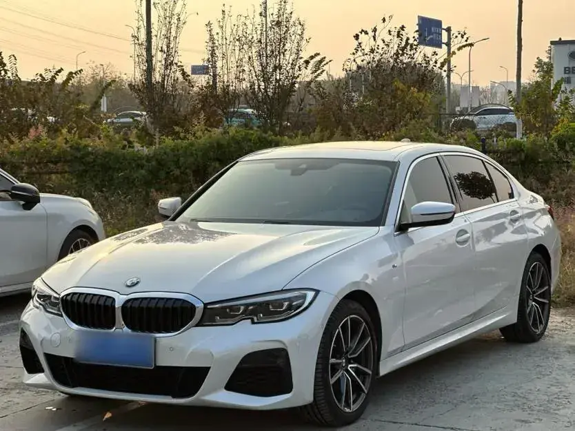 2022 BMW 3 Series 2.0T 184HP L4 8AT