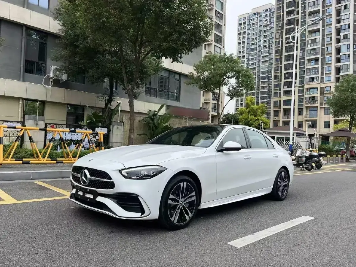 2024 Mercedes-Benz C Class 2.0T 204HP L4 9AT PHEV 25.4KWH