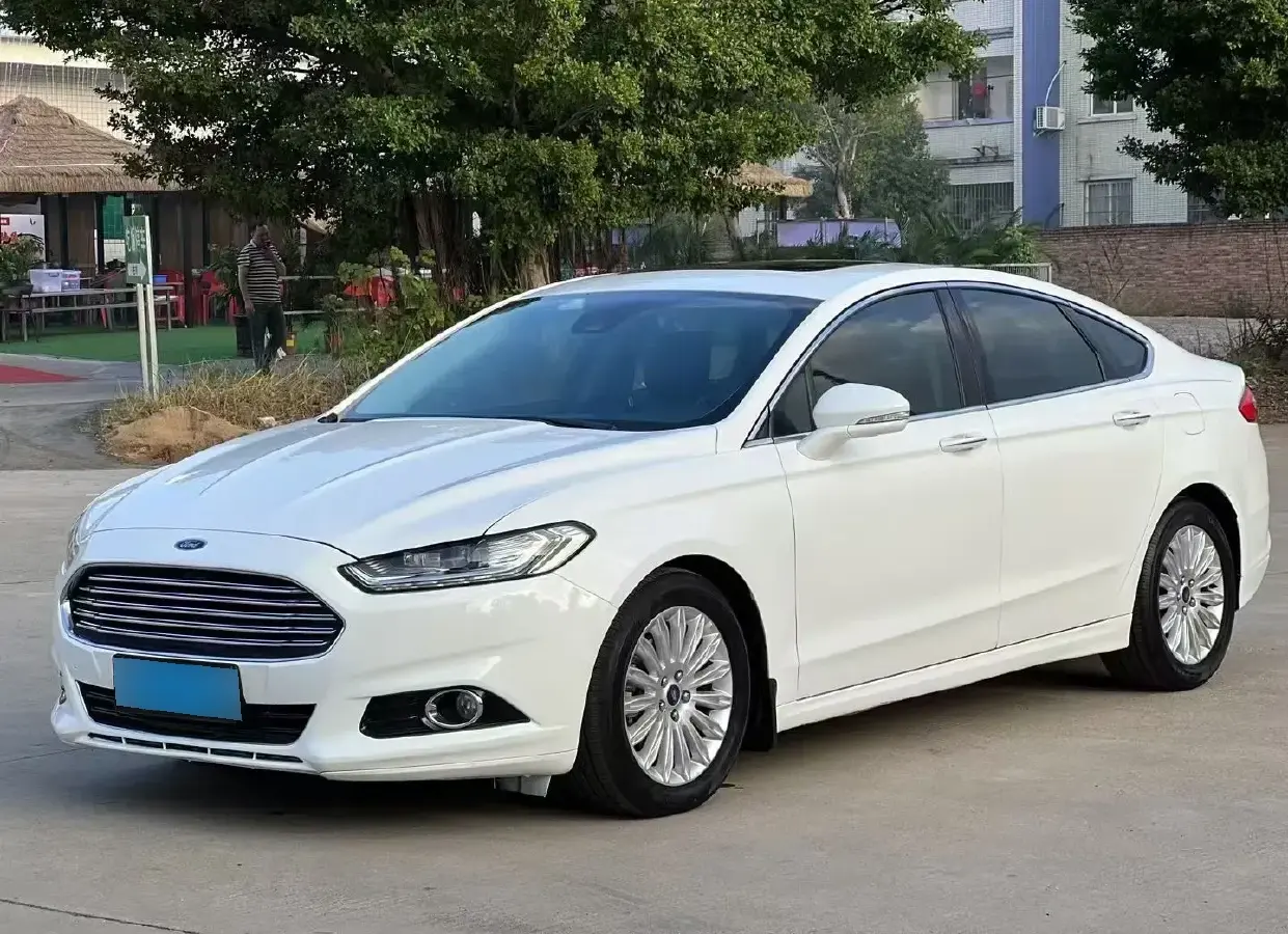 2013 Ford Mondeo 2.0T 203HP L4 6AT
