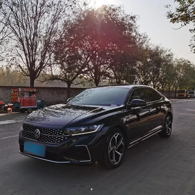 2022 Volkswagen Passat 2.0T 186HP L4 7DCT