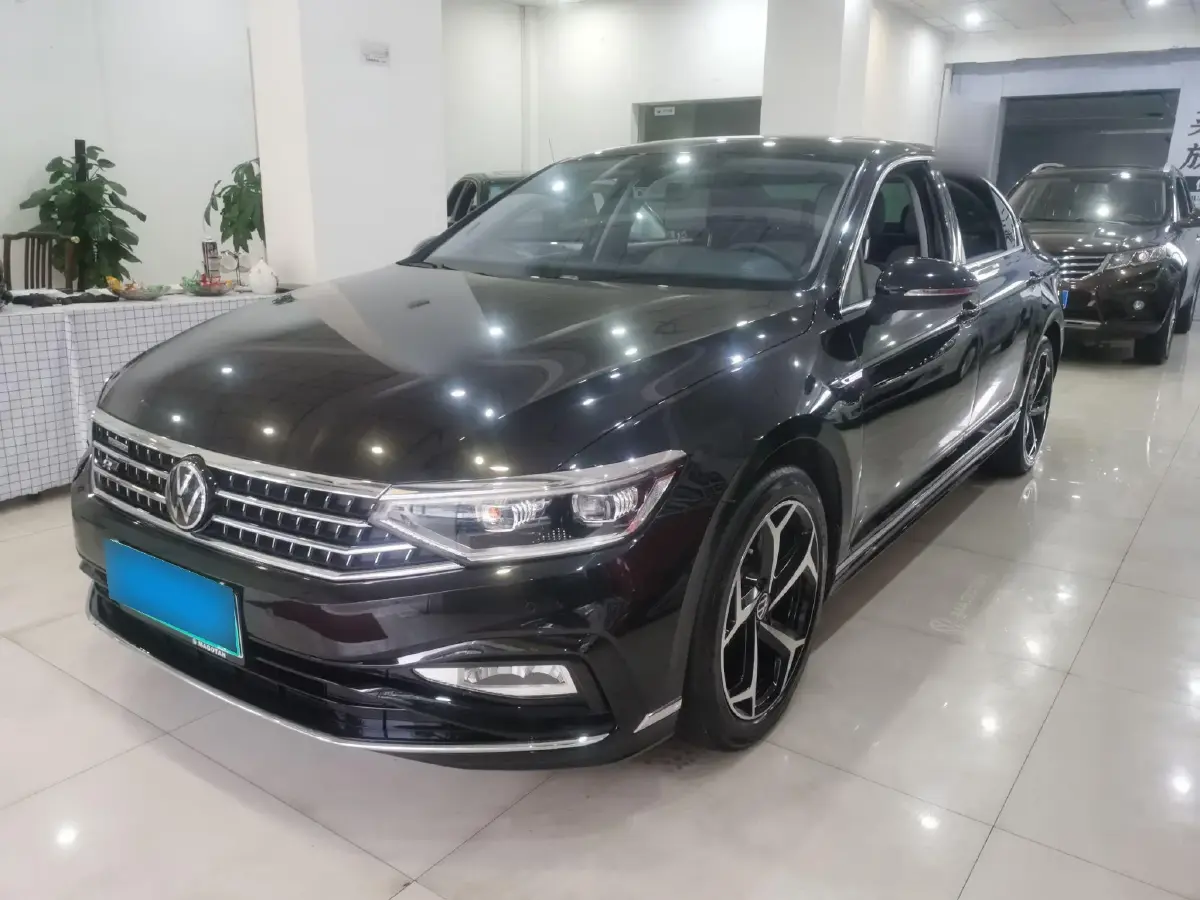 2023 Volkswagen Magotan 2.0T 186HP L4 7DCT