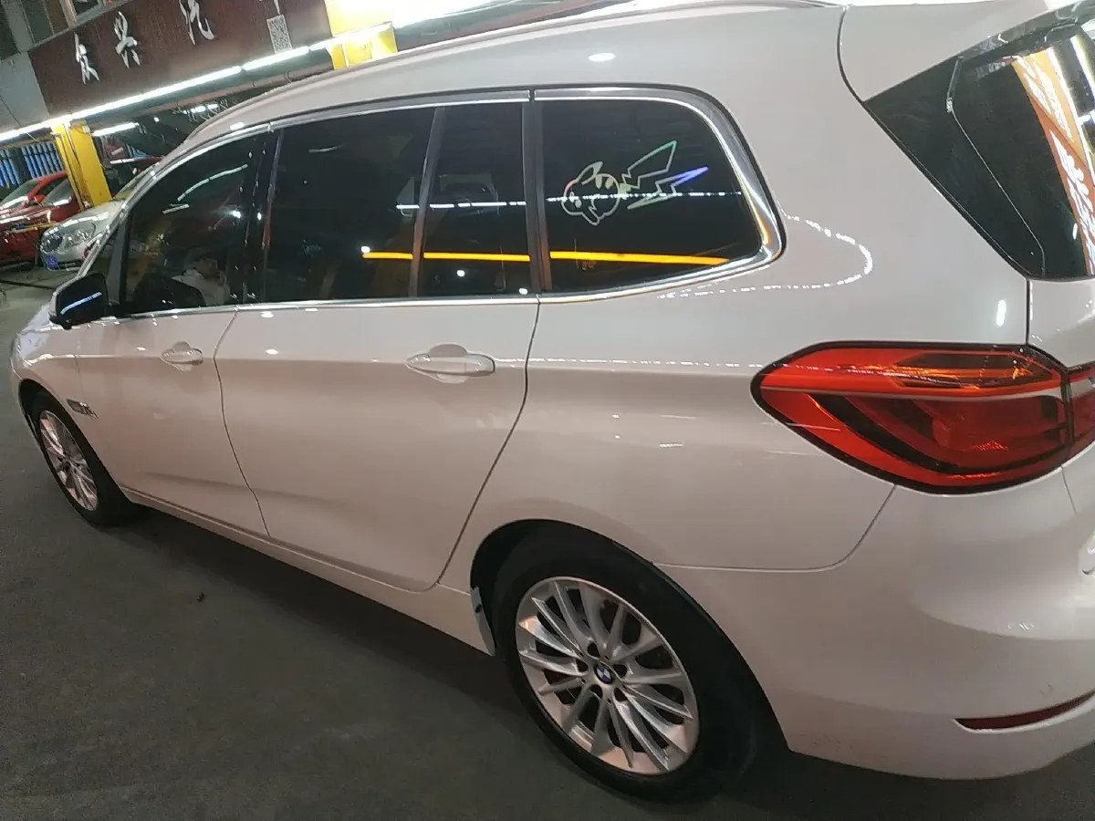 2019 BMW 2 Series SUV 1.5T 140HP L3 7DCT,autocango,china used car exporter,china ev exporter,chinese used car exporter,chinese used ev exporter