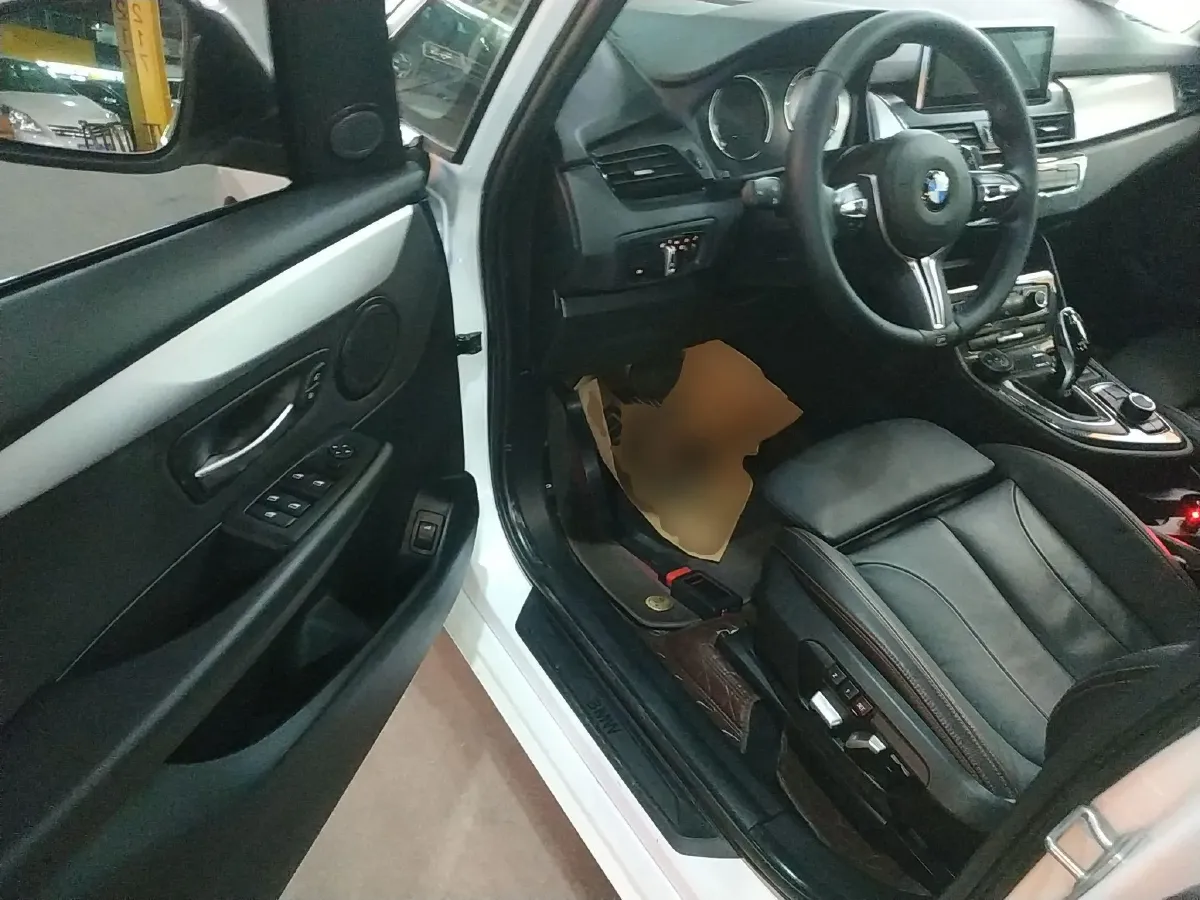 2019 BMW 2 Series SUV 1.5T 140HP L3 7DCT,autocango,china used car exporter,china ev exporter,chinese used car exporter,chinese used ev exporter