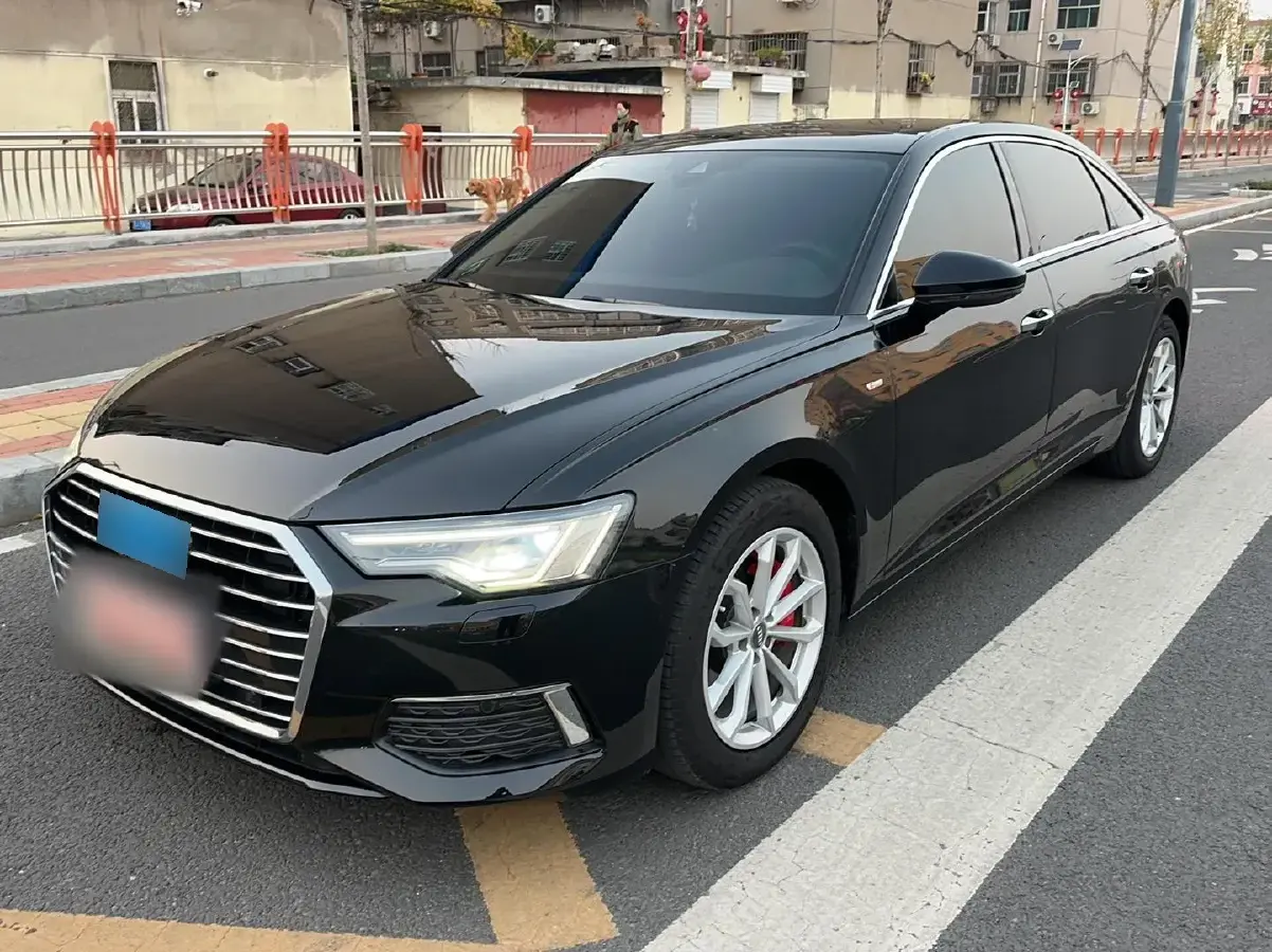 2021 Audi A6L 2.0T 190HP L4 7DCT