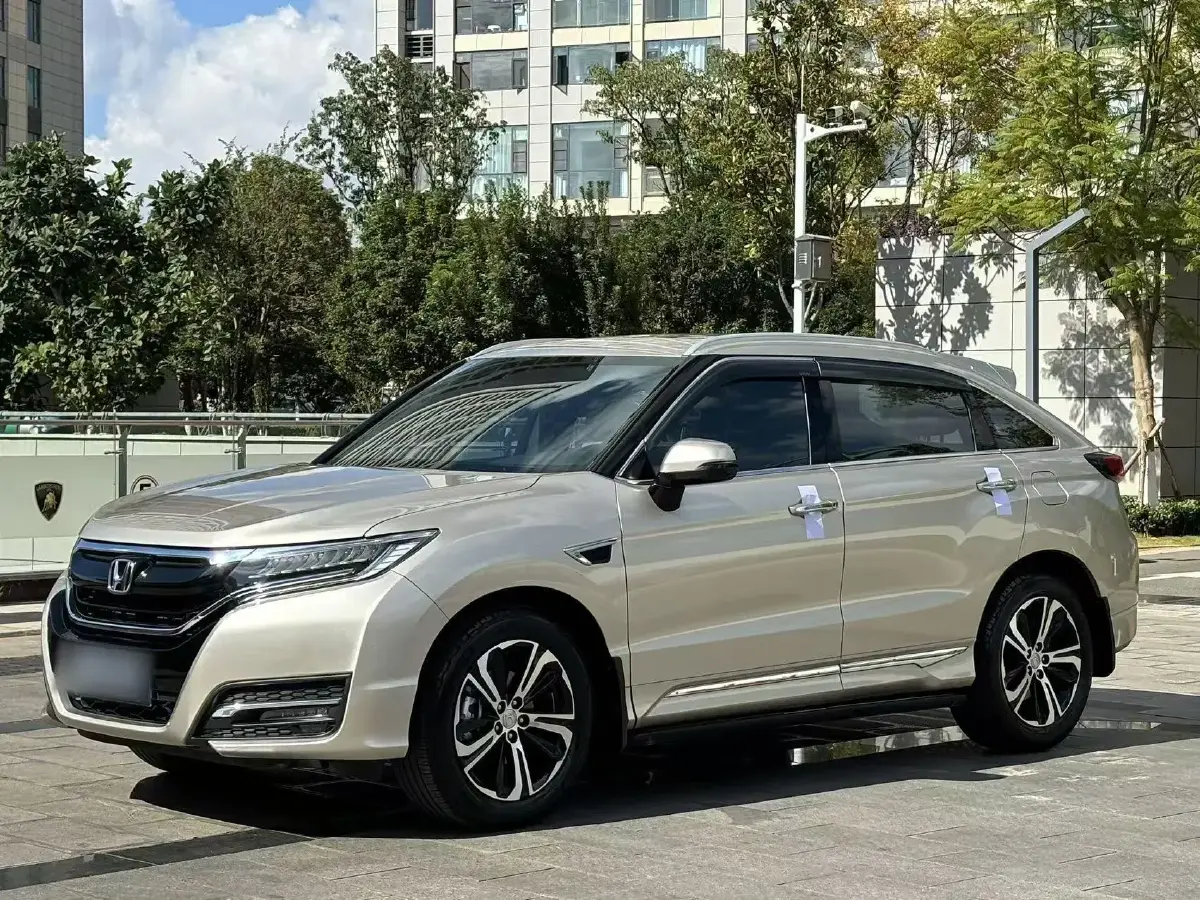 2017 Honda UR-V 2.0T 272HP L4 9AT