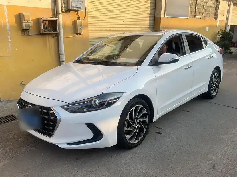 2020 Hyundai Elantra 1.5L 115HP L4 CVT