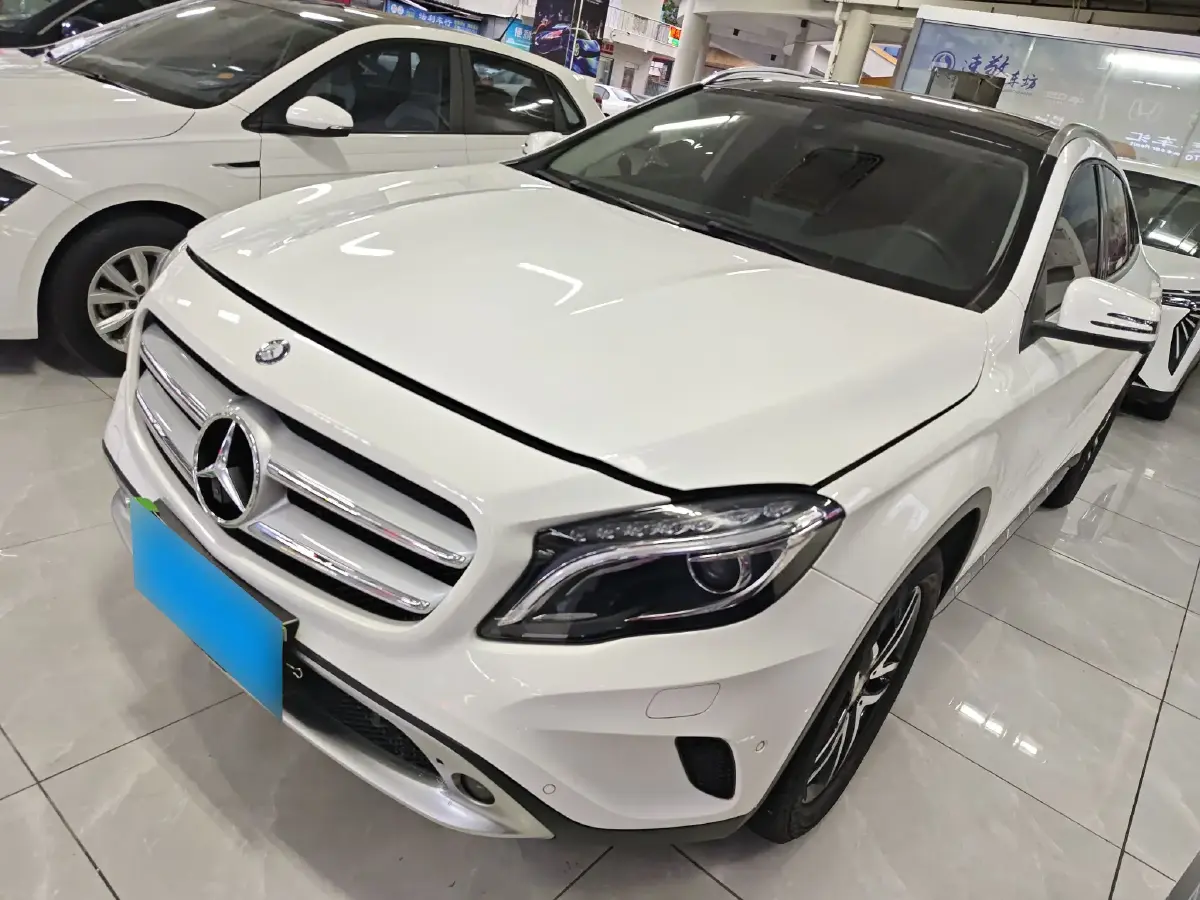 2016 Mercedes-Benz GLA Class 2.0T 184HP L4 7DCT