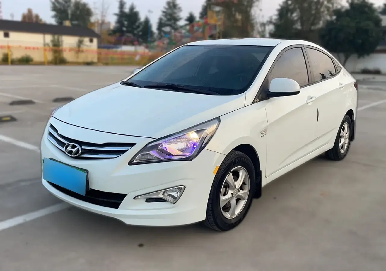 2016 Hyundai Reina 1.4L 107HP L4 5MT