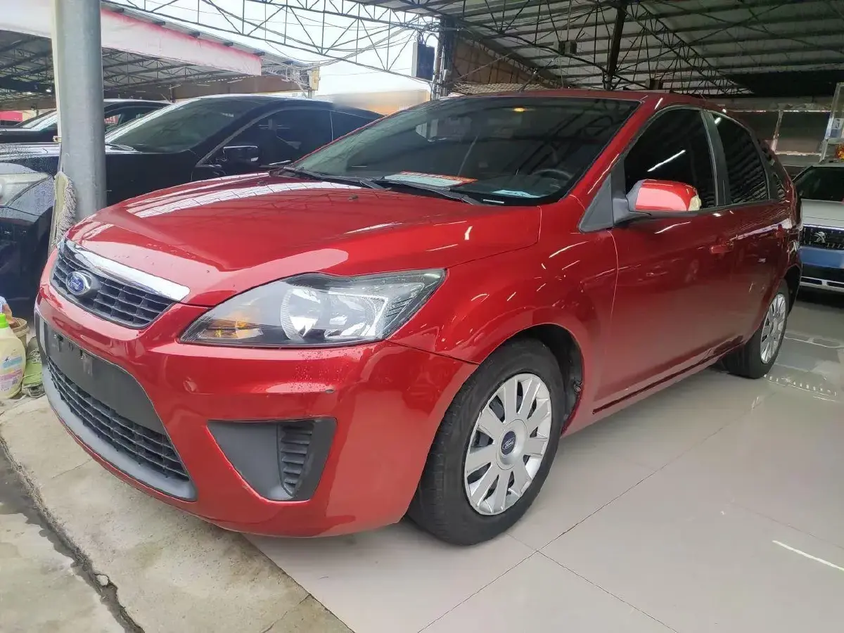 2012 Ford Focus 1.8L 124HP L4 4AT