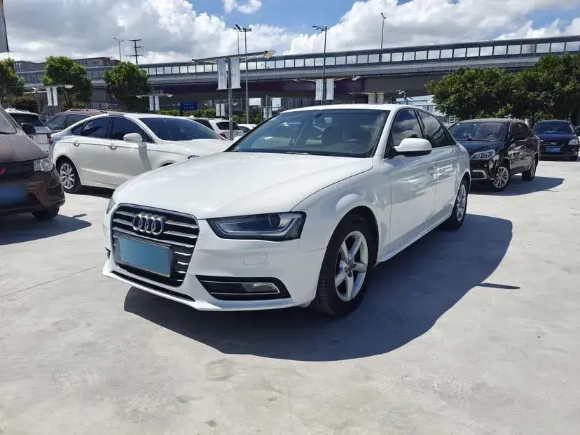 2013 Audi A4L 2.0T 180HP L4 CVT