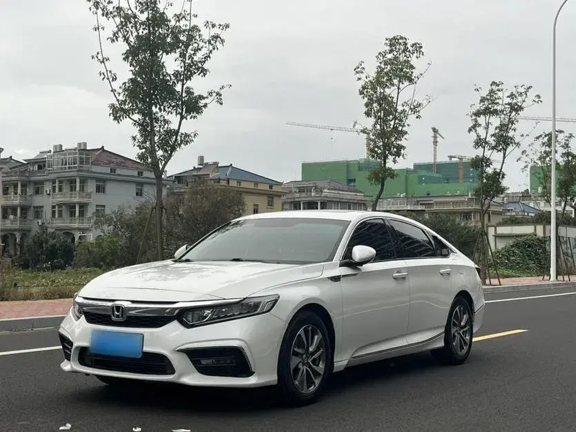 2019 Honda Inspire 1.5T 194HP L4 CVT