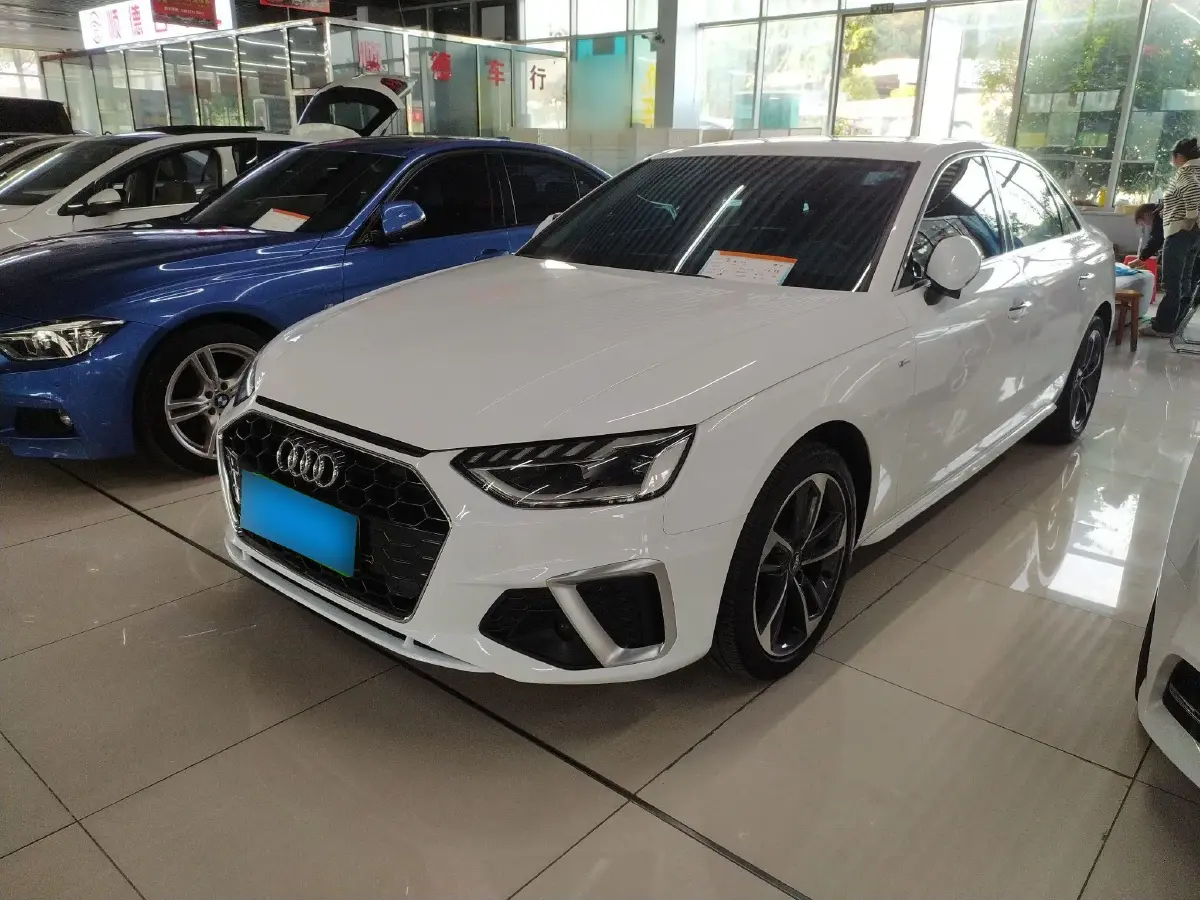2020 Audi A4L 2.0T 190HP L4 7DCT